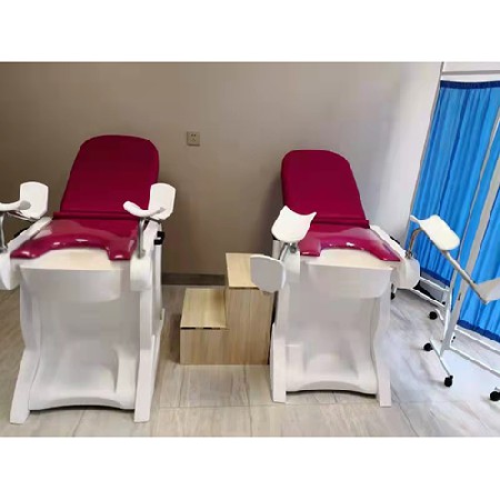 Gynecological examination bed